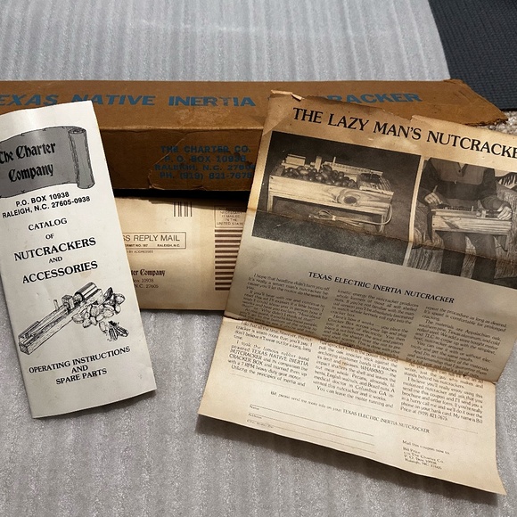 Vintage Texas Native Inertia Nutcracker, Catalog, and Accessories - Picture 3 of 8